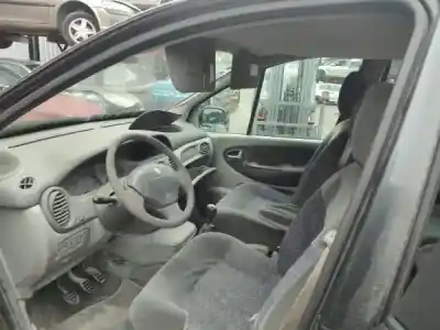 Veículo de Sucata renault scénic i veículo multiuso (ja0/1_, fa0_) 1.4 i do ano 0 alimentado 