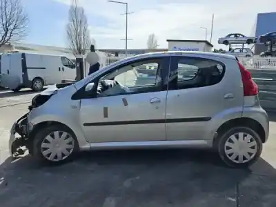 Veículo de Sucata peugeot 107 1.0 cat (384f) do ano 2006 alimentado 