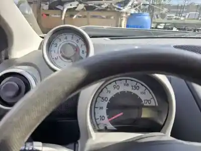 Veículo de Sucata peugeot 107 1.0 cat (384f) do ano 2006 alimentado 