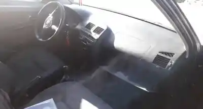 Veículo de Sucata seat ibiza ii (6k1) 1.0 i do ano 2000 alimentado 