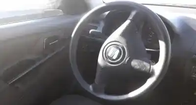 Veículo de Sucata seat ibiza ii (6k1) 1.0 i do ano 2000 alimentado 