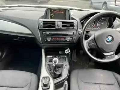 Veículo de Sucata bmw 1 (f20) 118 d do ano 2013 alimentado n47 d20 c