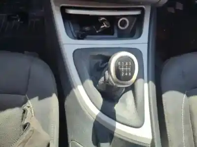 Veículo de Sucata bmw 1 (e87) 116 d do ano 2009 alimentado n47 d20 a