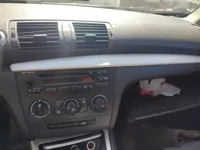 Veículo de Sucata bmw 1 (e87) 116 d do ano 2009 alimentado n47 d20 a