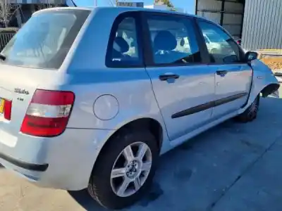 Veicolo di demolizione fiat stilo (192) 1.2 16v dell'anno 0 alimentato 188 a5.000