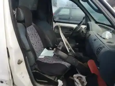 Scrapping Vehicle renault kangoo express (fc0/1_) d 65 1.9 (fc0e fc02 fc0j fc0n) of the year 2000 powered f8q 662