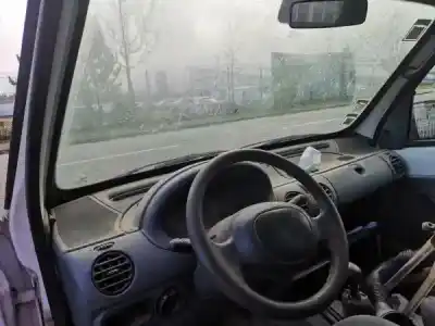 Scrapping Vehicle renault kangoo express (fc0/1_) d 65 1.9 (fc0e fc02 fc0j fc0n) of the year 2000 powered f8q 662