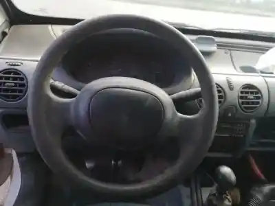 Scrapping Vehicle renault kangoo express (fc0/1_) d 65 1.9 (fc0e fc02 fc0j fc0n) of the year 2000 powered f8q 662