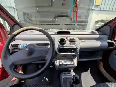 Scrapping Vehicle renault twingo i (c06_) 1.2 (c063 c064) of the year 1996 powered c3g 700|c3g 702