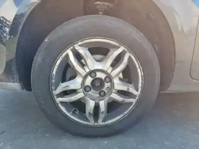 Scrapping Vehicle renault clio iii (br0/1, cr0/1) 1.2 16v (br02 br0j br11 cr02 cr0j cr11) of the year 2005 powered d4f 706|d4f 740|d4f 764