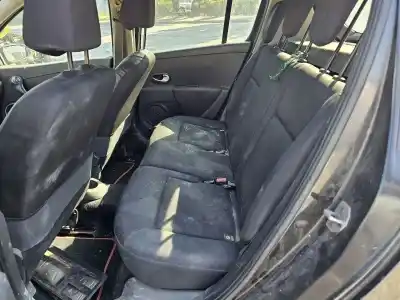 Scrapping Vehicle renault clio iii (br0/1, cr0/1) 1.2 16v (br02 br0j br11 cr02 cr0j cr11) of the year 2005 powered d4f 706|d4f 740|d4f 764