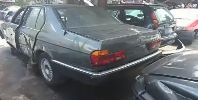 Veículo de Sucata bmw 7 (e32) 735 i. il do ano 2000 alimentado 