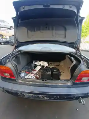 Veículo de Sucata bmw 5 (e39) 520 d do ano 2001 alimentado m47 d20 (204d1)