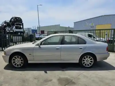 Scrapping Vehicle bmw 5 (e39) 520 d of the year 0 powered m47 d20 (204d1)