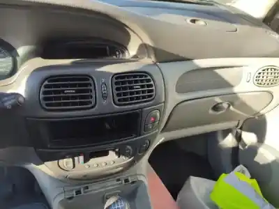 Здавання транспортного засобу renault scénic i veículo multiuso (ja0/1_, fa0_) 1.4 i року 0 потужний 