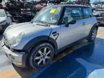 Здавання транспортного засобу mini mini (r50, r53) cooper року 0 потужний w10 b16 a