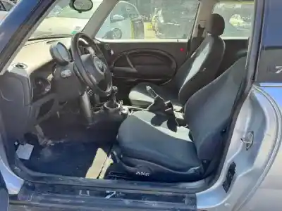 Здавання транспортного засобу mini mini (r50, r53) cooper року 0 потужний w10 b16 a