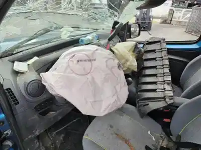 Veicolo di demolizione peugeot bipper 1.4 hdi dell'anno 0 alimentato 8hs (dv4ted)