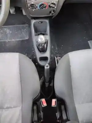 Здавання транспортного засобу ford fiesta iv (ja_, jb_) 1.25 i 16v року 0 потужний dhc