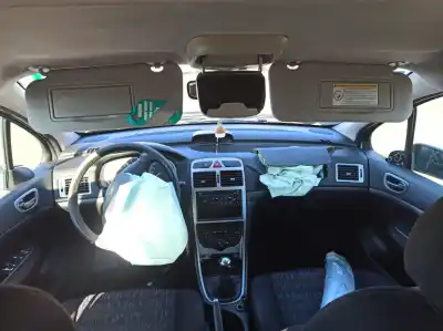 Veículo de Sucata peugeot 307 (3a/c) 1.4 hdi do ano 2001 alimentado 8hz (dv4td)