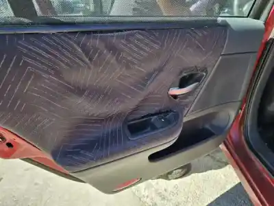 Véhicule à la ferraille renault laguna ii (bg0/1_) 1.8 16v (bg0b. bg0m) de l'année 2001 alimenté f4p 770