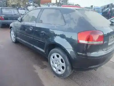 Veicolo di demolizione audi a3 (8p1) 1.6 dell'anno 2003 alimentato 