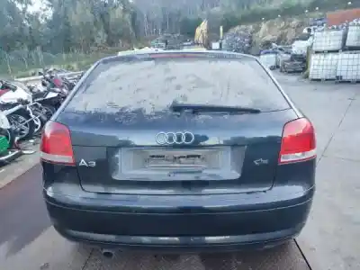 Veicolo di demolizione audi a3 (8p1) 1.6 dell'anno 2003 alimentato 