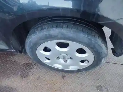 Veicolo di demolizione audi a3 (8p1) 1.6 dell'anno 2003 alimentato 