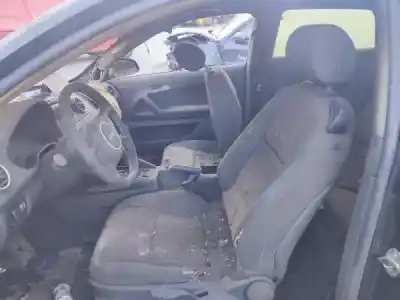 Veicolo di demolizione audi a3 (8p1) 1.6 dell'anno 2003 alimentato 