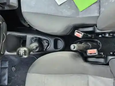 Здавання транспортного засобу ford fiesta iv (ja_, jb_) 1.25 i 16v року 0 потужний dha
