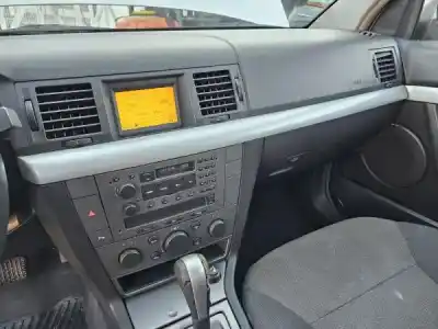 Scrapping Vehicle opel vectra c (z02) 2.2 dti 16v (f69) of the year 2004 powered y 22 dtr Scrapping Vehicle opel vectra c (z02) 2.2 dti 16v (f69) of the year 2004 powered y 22 dtr