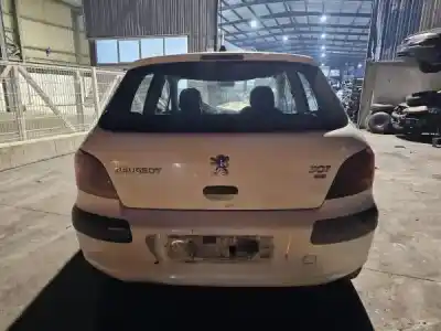 Veículo de Sucata peugeot 307 (3a/c) 1.4 hdi do ano 2006 alimentado 8hz (dv4td)