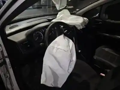 Veículo de Sucata peugeot 307 (3a/c) 1.4 hdi do ano 2006 alimentado 8hz (dv4td)