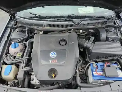 Veículo de Sucata volkswagen bora 1j2 1.9 tdi do ano 2005 alimentado ajm