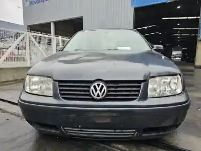 Veículo de Sucata volkswagen bora 1j2 1.9 tdi do ano 2005 alimentado ajm