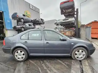 Veículo de Sucata volkswagen bora 1j2 1.9 tdi do ano 2005 alimentado ajm