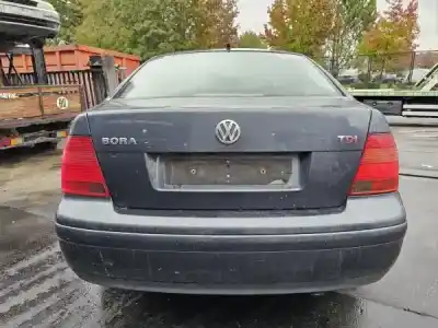 Veículo de Sucata volkswagen bora 1j2 1.9 tdi do ano 2005 alimentado ajm