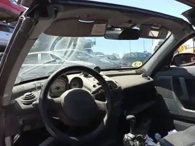 Vehicul casat smart roadster (452) 0.7 (452.434) al anului 2003 alimentat m 160.922