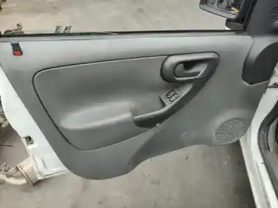 Veículo de Sucata opel combo tour 1.3 cdti 16v do ano 2005 alimentado z 13 dt