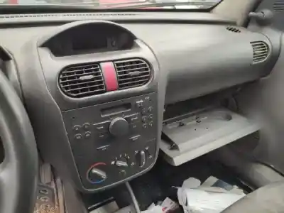 Veículo de Sucata opel combo tour 1.3 cdti 16v do ano 2005 alimentado z 13 dt