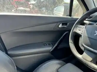 Véhicule à la ferraille peugeot 508 sw i (8e_) 2.2 hdi de l'année 2012 alimenté 4hl (dw12c)