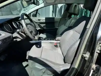 Véhicule à la ferraille peugeot 508 sw i (8e_) 2.2 hdi de l'année 2012 alimenté 4hl (dw12c)