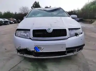 Здавання транспортного засобу SKODA FABIA I HATCHBACK (6Y2) 1.2 Gasolina 2004 5P року 2003 потужний 