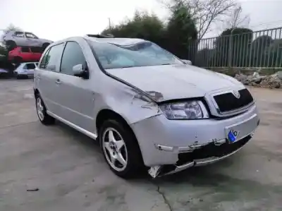 Здавання транспортного засобу skoda fabia i hatchback (6y2) 1.2 gasolina 2004 5p року 2003 потужний 