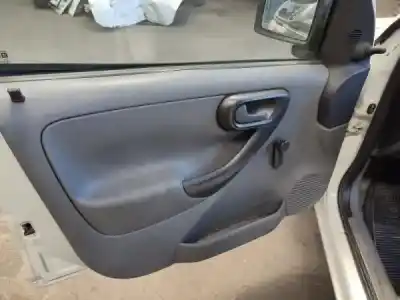 Veículo de Sucata opel combo tour 1.3 cdti 16v do ano 2005 alimentado z 13 dt