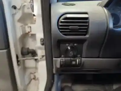 Veículo de Sucata opel combo tour 1.3 cdti 16v do ano 2005 alimentado z 13 dt