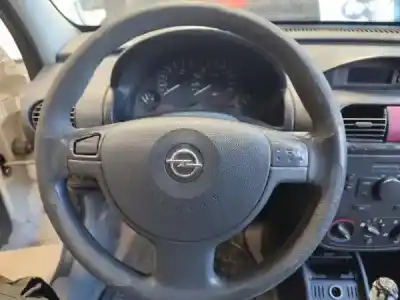 Veículo de Sucata opel combo tour 1.3 cdti 16v do ano 2005 alimentado z 13 dt