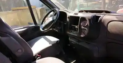 Veicolo di demolizione ford transit autobús (e_ _) 2.0 di (f_e_. f_f_. f_g_) dell'anno 2002 alimentato f3fa