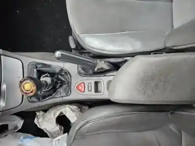 Veículo de Sucata renault laguna ii bg0 1_ 1.9 dci bg08. bg0g do ano 2002 alimentado 