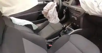 Здавання транспортного засобу opel astra h gtc (a04) 1.3 cdti (l08) року 0 потужний 